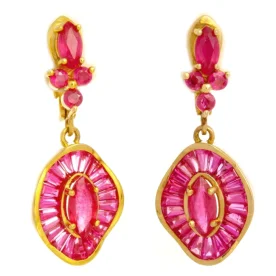 Серьги висячие из желтого золота с рубином