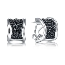 Серебряные cерьги классические со шпинелью