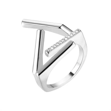 Серебряное кольцо с фианитом