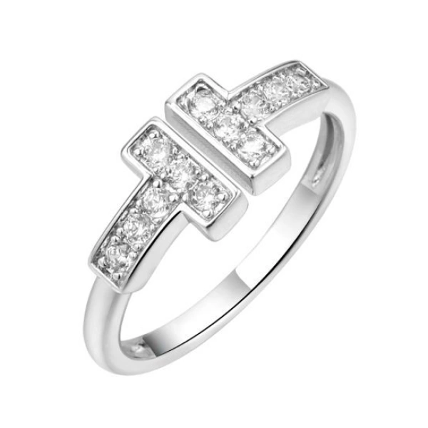 Серебряное кольцо с фианитом