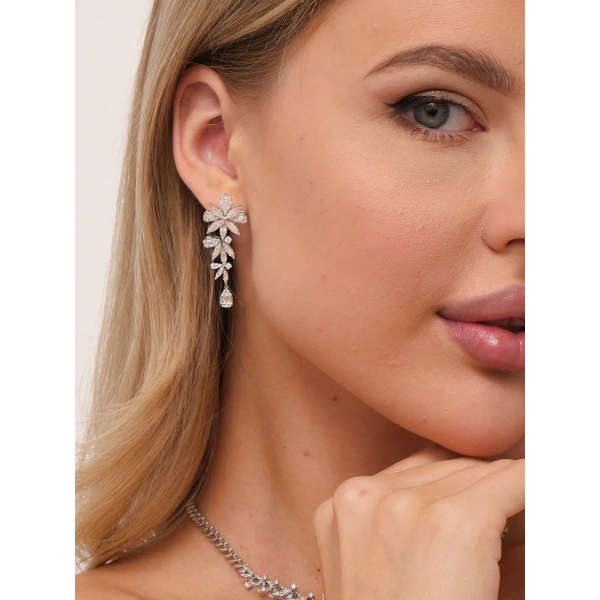 Серьги из золота с бриллиантами